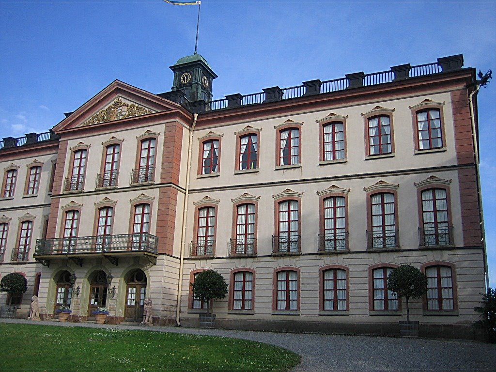 Tullgarn Palace Entrance by CarlStaffanHolmer