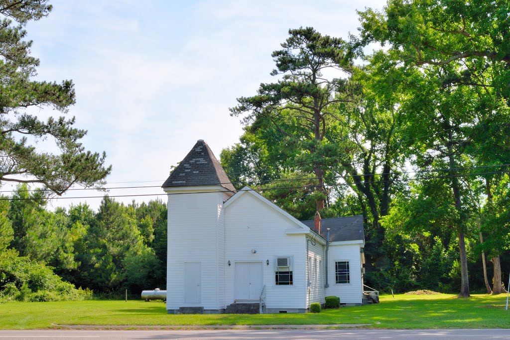 NORTH CAROLINA: CURRITUCK COUNTY: POPLAR BRANCH: BERTHA: Christian Advocate Baptist Church, 5855 Caratoke Highway entrance aspect by Douglas W. Reynolds,…