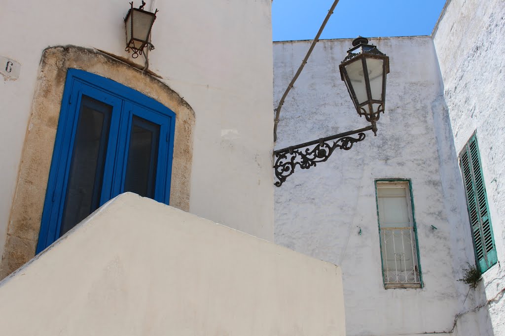 Ostuni, Apulien, Italien by H.-Gerd Brunnert