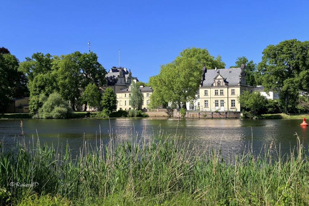 Jagdschloss Glienicke ●(000°) by Roland Dittl