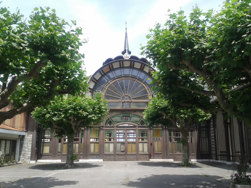 Balneari Buvette Cachat 1903 a Évian-les-Bains by TORREGUITART