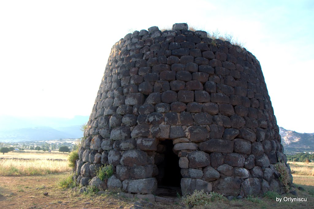 Silanus - Nuraghe di Santa Sabina (o Sarbana) by Orlando Caboni