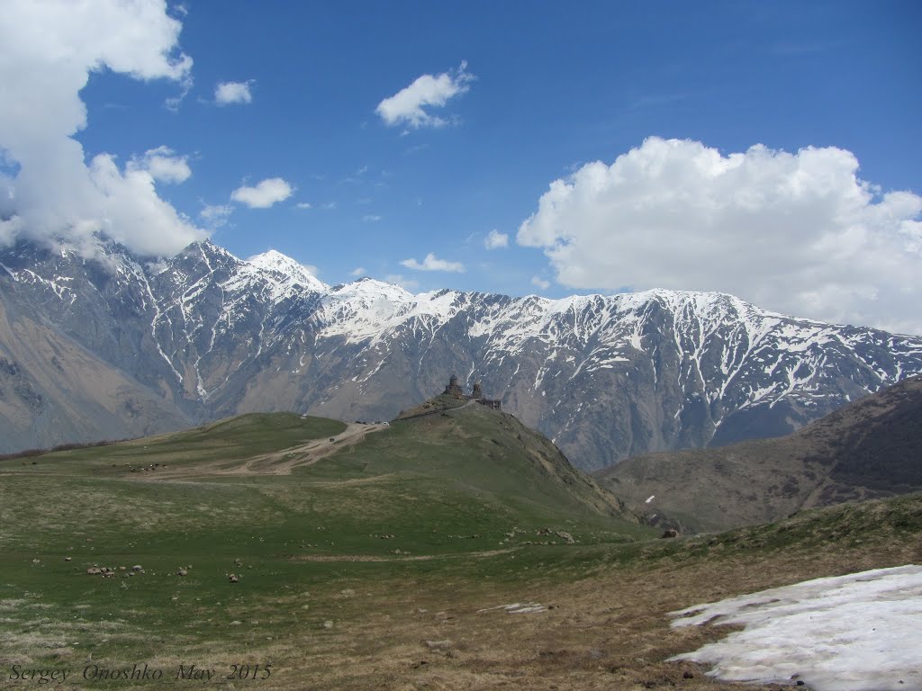 Stepantsminda-Sameba, Georgia by Sergey Onoshko