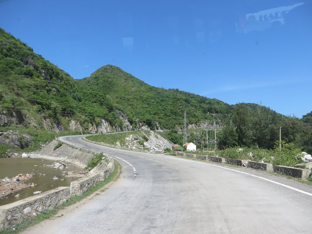 Phù Long, Cát Hải, Hải Phòng, Vietnam by Dần Lê