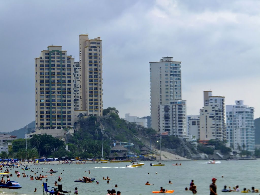 Gaira, Santa Marta, Magdalena, Colombia by Dr. Dr. Eireann Vive…