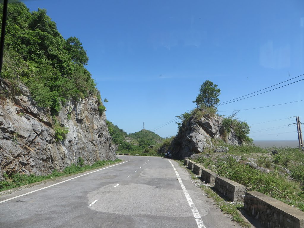 Hiền Hào, Cát Hải, Hải Phòng, Vietnam by Dần Lê