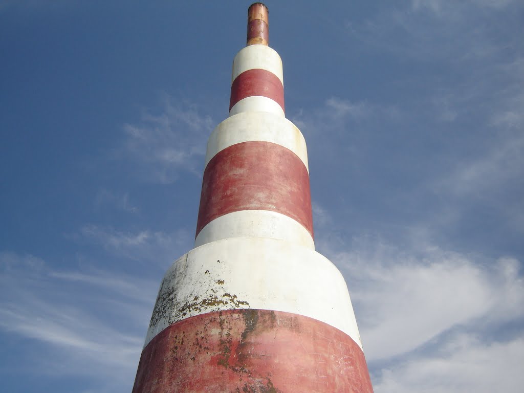 Praia da Aguda-farol by Leonel Novo Maganinh…