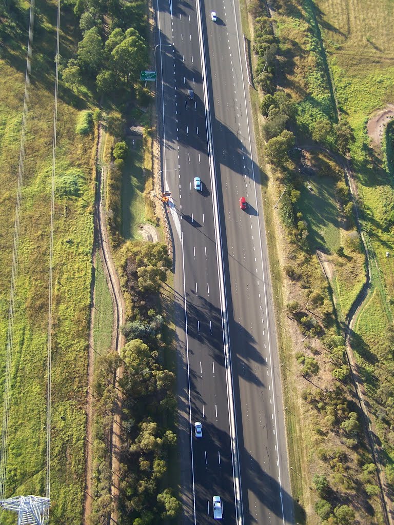 M4 Highway. by Dattanand Shirodkar