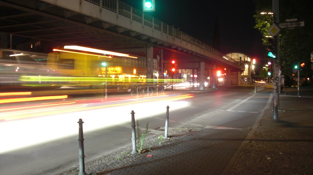 Hochbahntrasse am Görlitzer Bahnhof, Berlin-Kreuzberg, 07/2015 by André Friebel