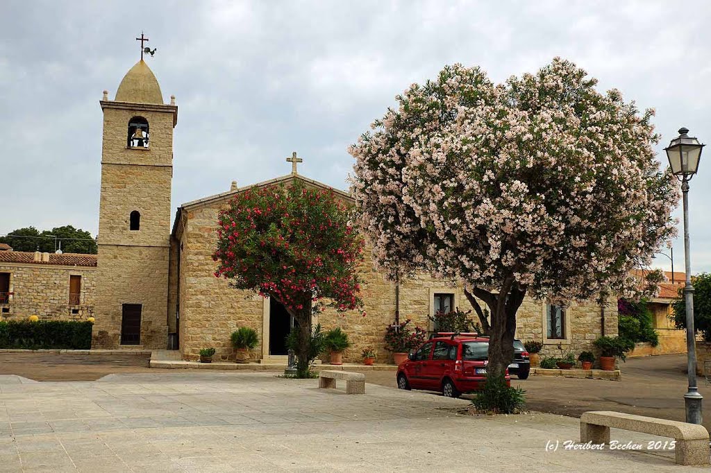 San Pantaleo, Sardinien by Heribert Bechen