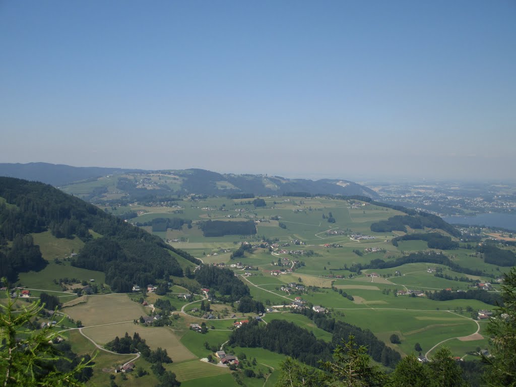 Blick zum Grasberg und Gmundnerberg by Daniel Gruber