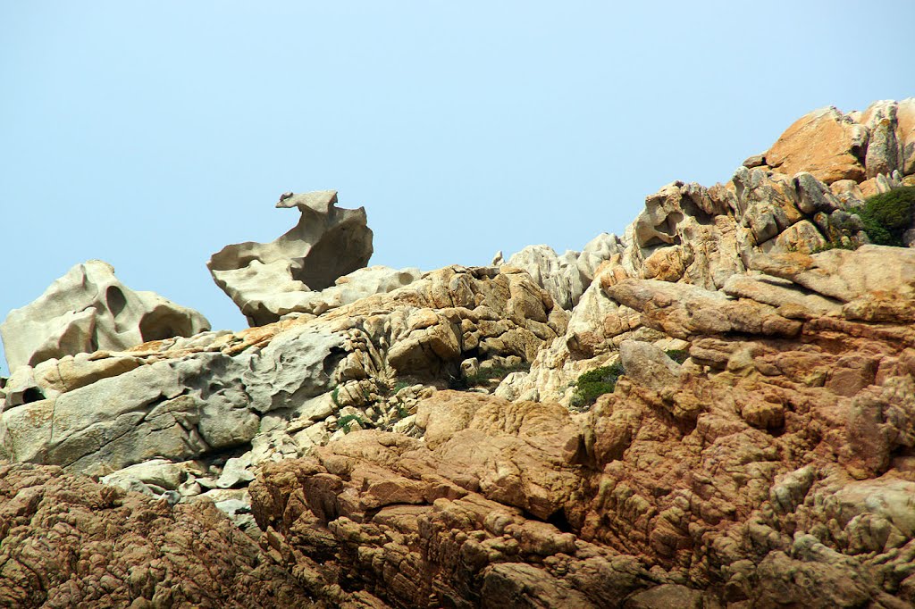 Maddalena Archipel, Sardinien by Heribert Bechen