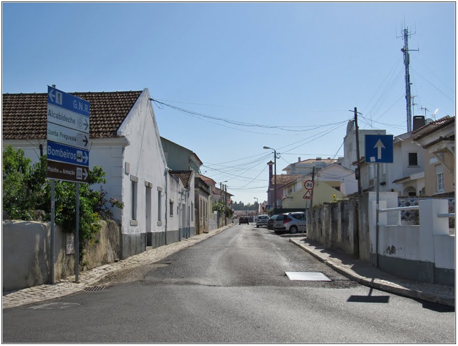 Rua dos Bombeiros Voluntários by André Barragon