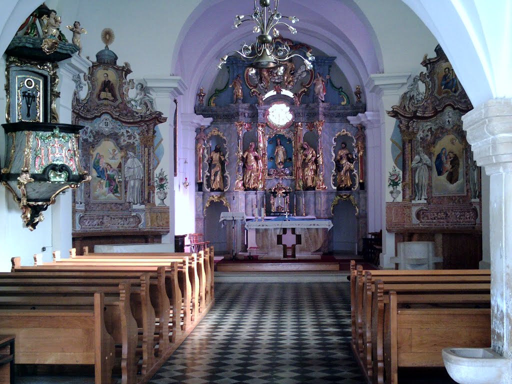 Unutrašnjost župne crkve Uznesenja Marijinog i sv. Vida, Brezovica, Zagreb by Milan Kušnjačić