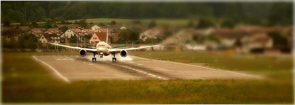 LSZH Crosswind Landings Ostkonzept Westwind Flughafen Zürich 14.05.2015 by bruno lauper