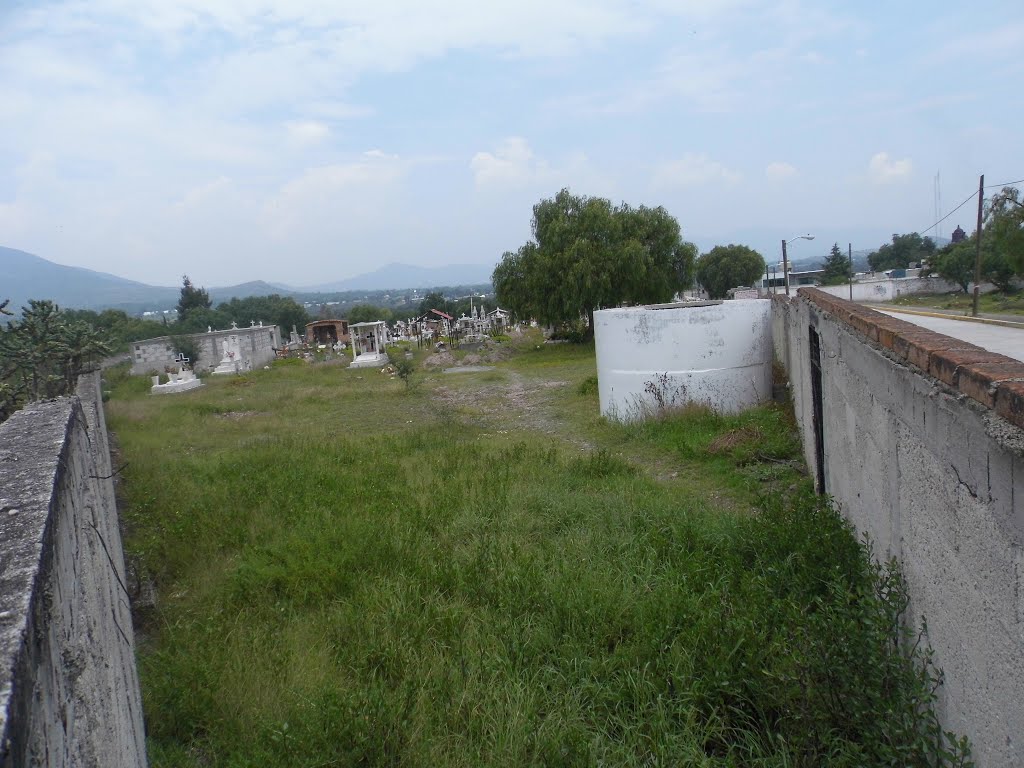 El Arenal, Hidalgo (panteón) by Israel Castorena Lem…