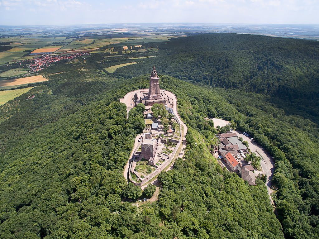 Steinthaleben, 99706 Kyffhäuserland, Germany by Jo-We