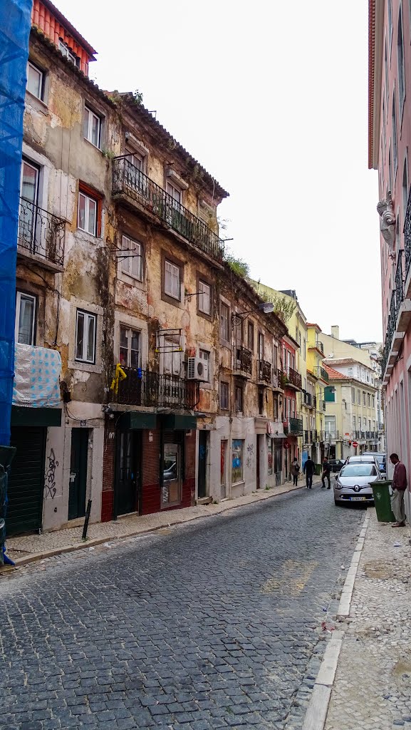 Cidade de Lisboa, Portugal by Paulo Yuji Takarada