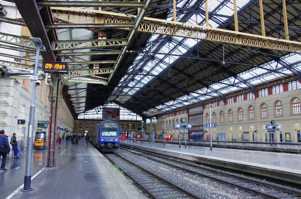 Gare de Marseille-Saint-Charles by 木下雅之