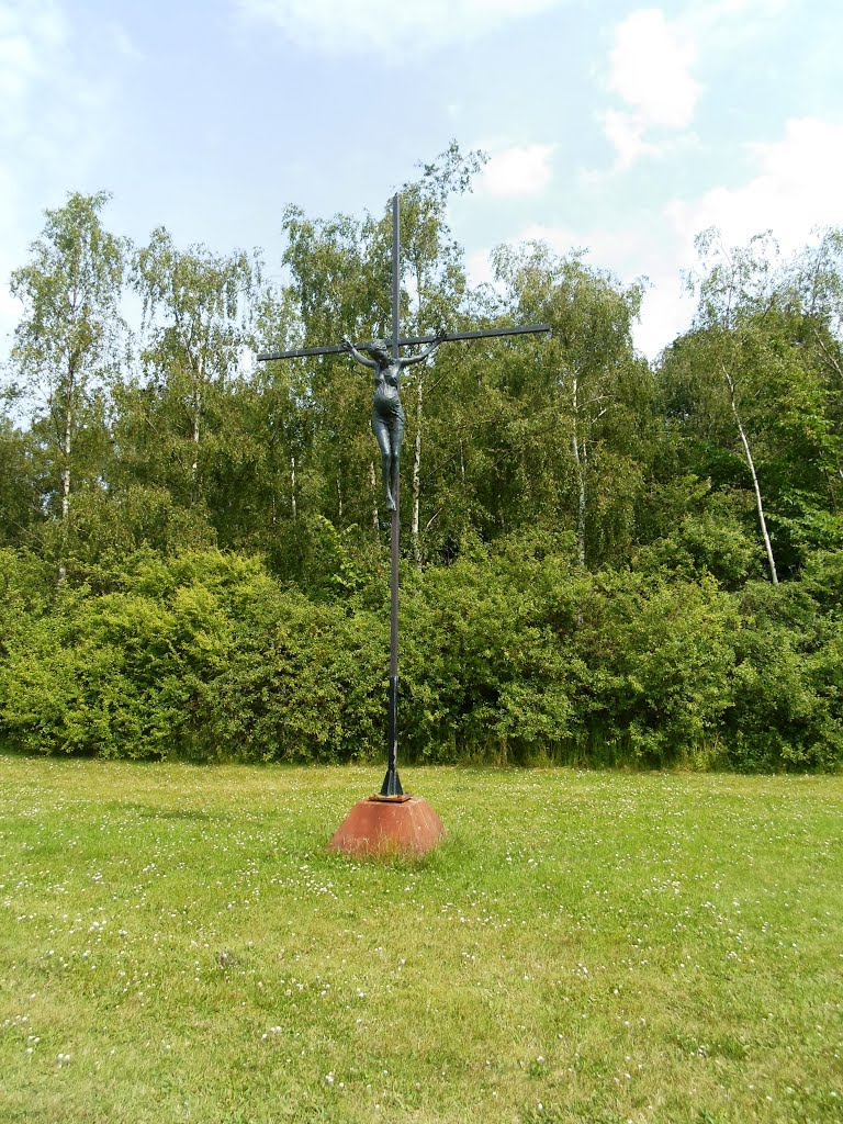 Sculpture, Kulturhuset Birkelundgaard in Kærmosevej, Albertslund by DK G