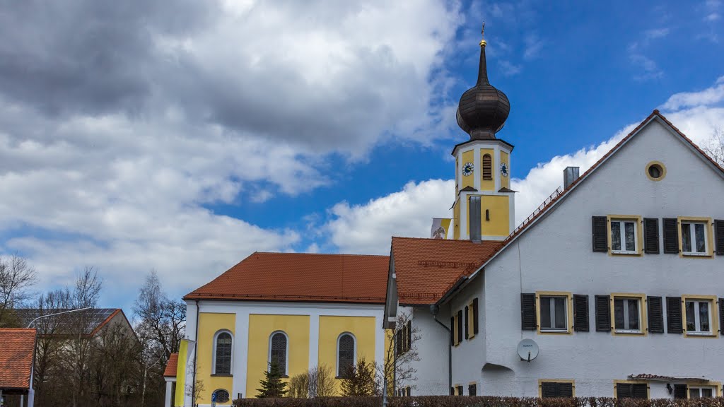 Kirche St. Michael in Köfering by moatlspeed