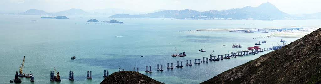 Construction of The Hong Kong - Zhuhai - Macau Bridge near Tai O, HONG KONG. Photographed near Cheung Shan on 13 June 2015. by KMLAI116