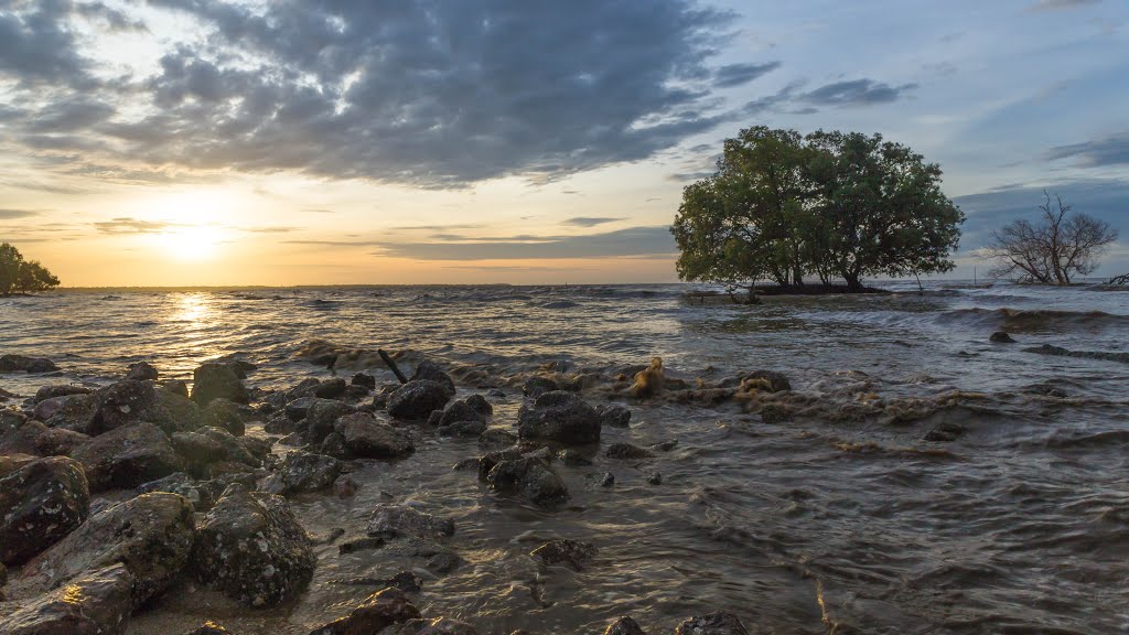 ท่าฉลอม ยามเช้า by Phadermchai Kraisora…