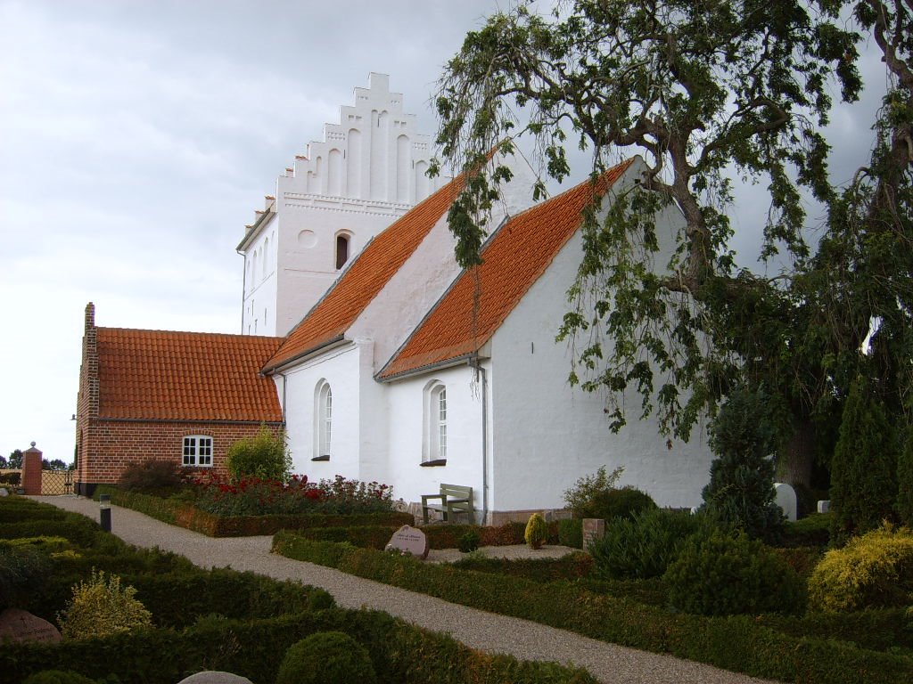 Balslev Kirke - Middelfart kommune by Benny Hansen - Haslev