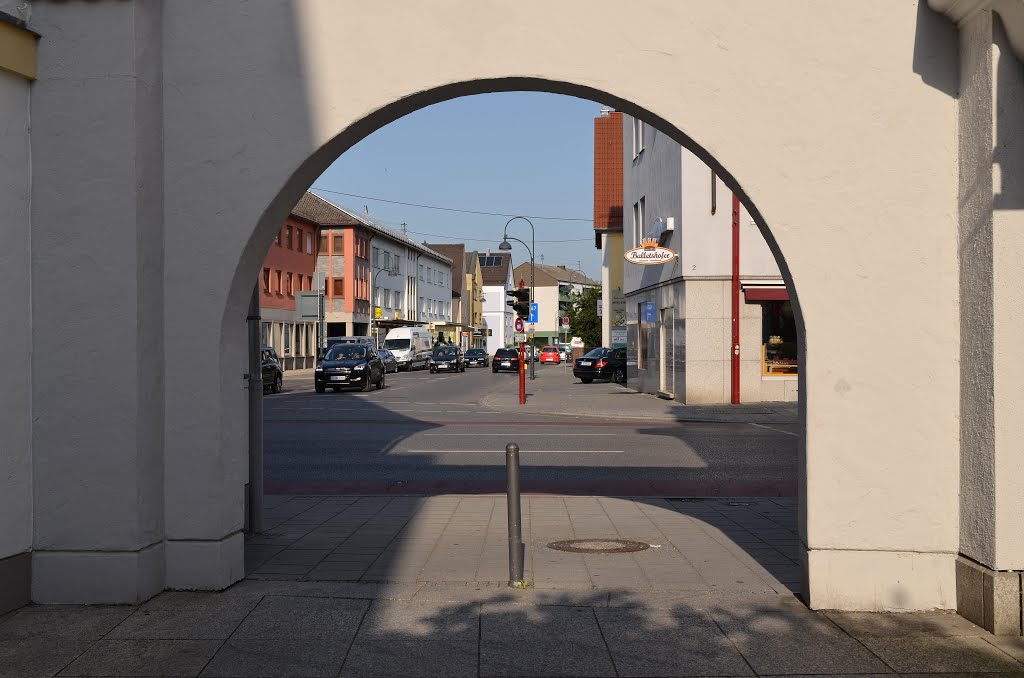 Blick zur Bauernstraße, Gersthofen, Bayern, Juli 2015 by PETEGE