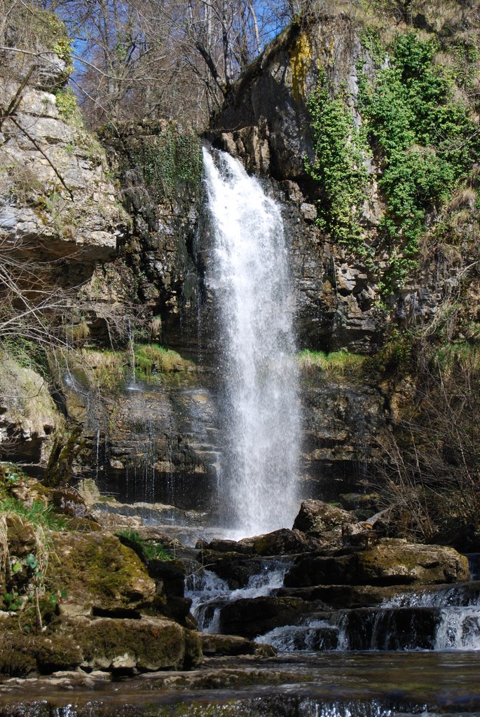 Cascada de las Pisas by Fhacku