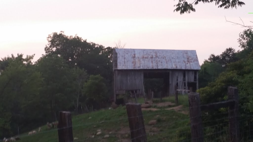 Old barn by JB The Milker