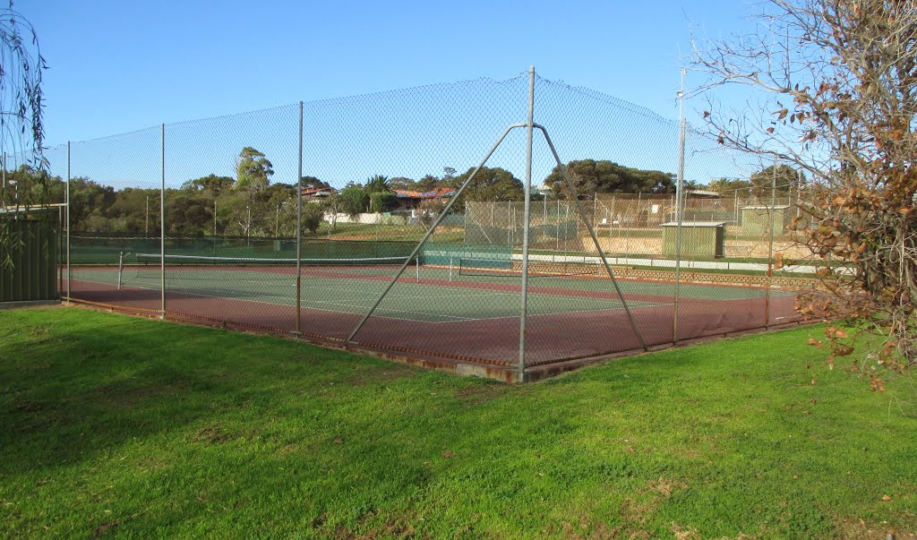 Northern-most tennis couts by Phaedrus Fleurieu