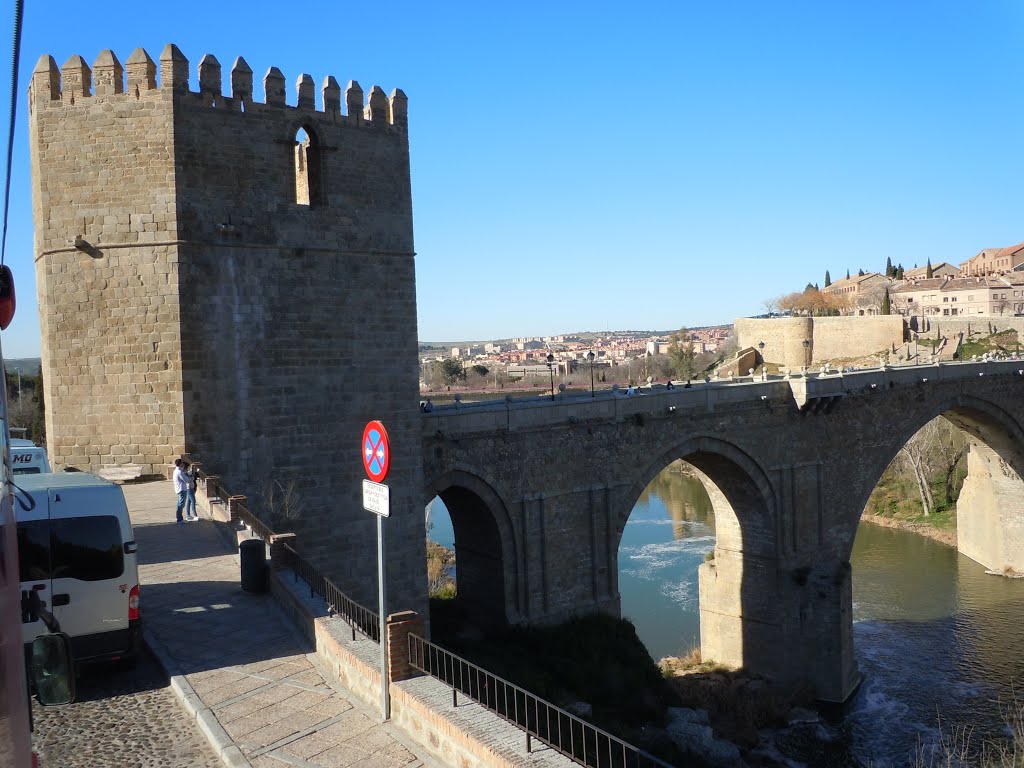 Puente de San Martín by GMonroy