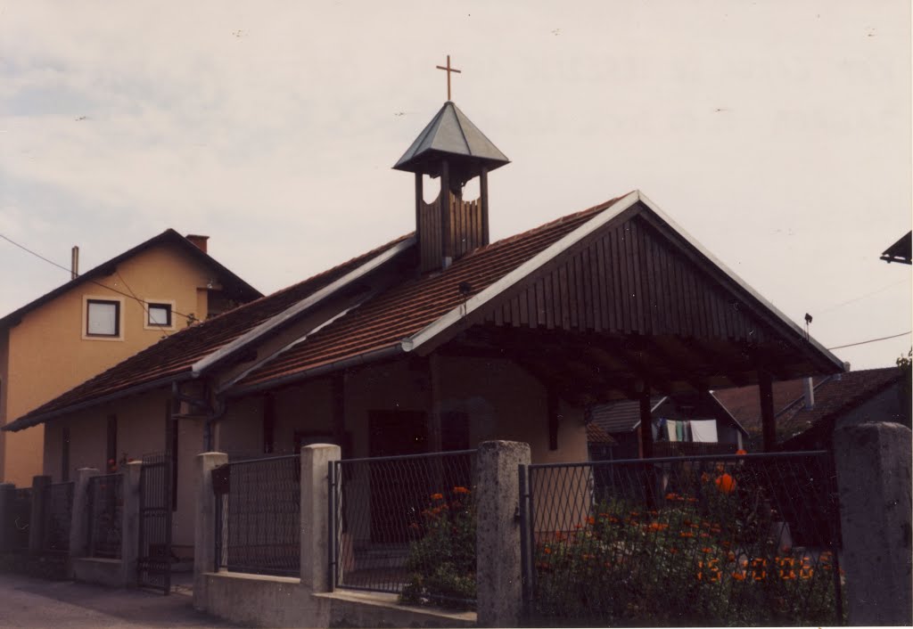 Kapela sv. Terezije Avilske, Čret, Zagreb by Milan Kušnjačić