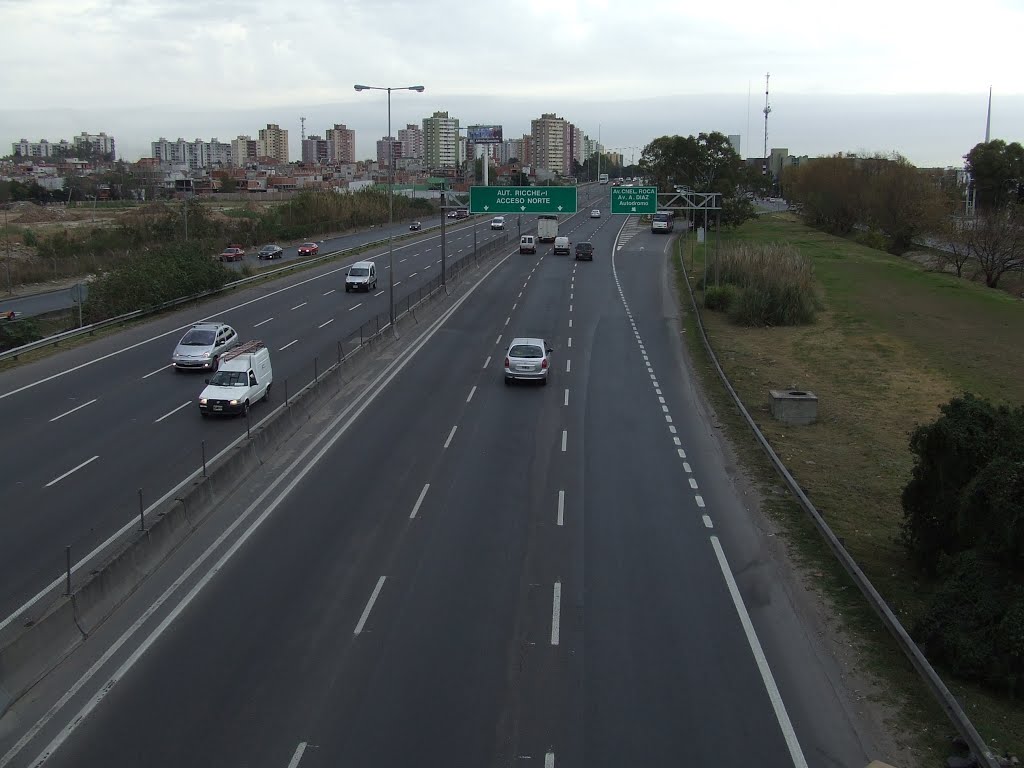 La Avenida General Paz - 25/06/2015 by Przemek Kanadys