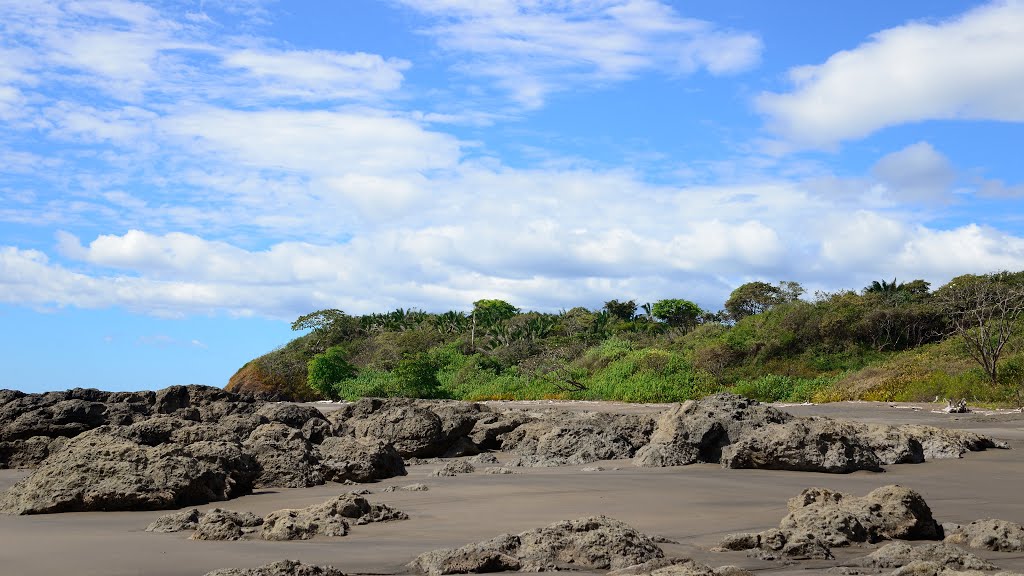 Playa Azul, Santa Cruz by latforum