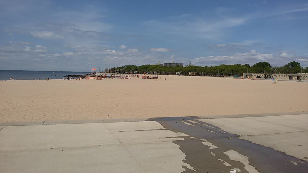 Manhattan Beach, Brooklyn, NY, USA by levani gogoladze