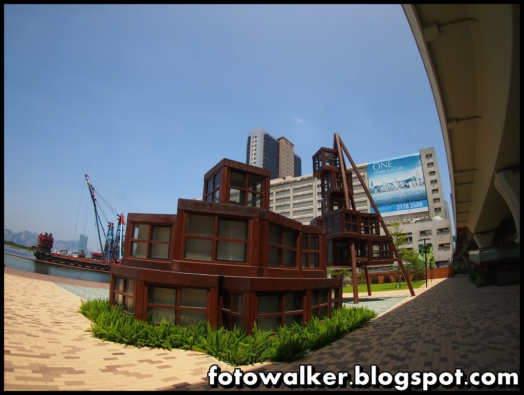 新 觀塘海濱長廊 (Kwun Tong’s New Waterfront Walkway) by Walker Eric