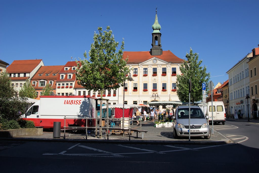 Rathaus und Marktplatz von Radeberg Juli 2015 by von-Biedenfeld