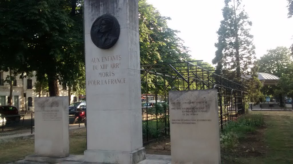 Monument aux morts 13° arrondissement de Paris by Dominique Salé