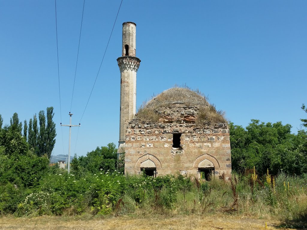 Mosque in Tabanovce by kemenyg