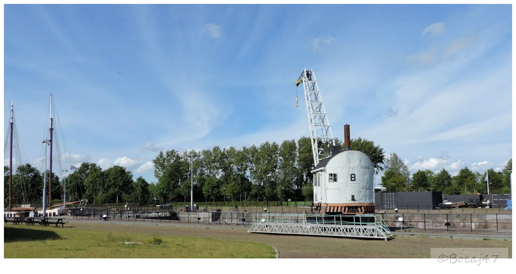 Droogdok Jan Blanken - Hellevoetsluis - Zuid Holland - Nederland by Bocaj Nesnaj