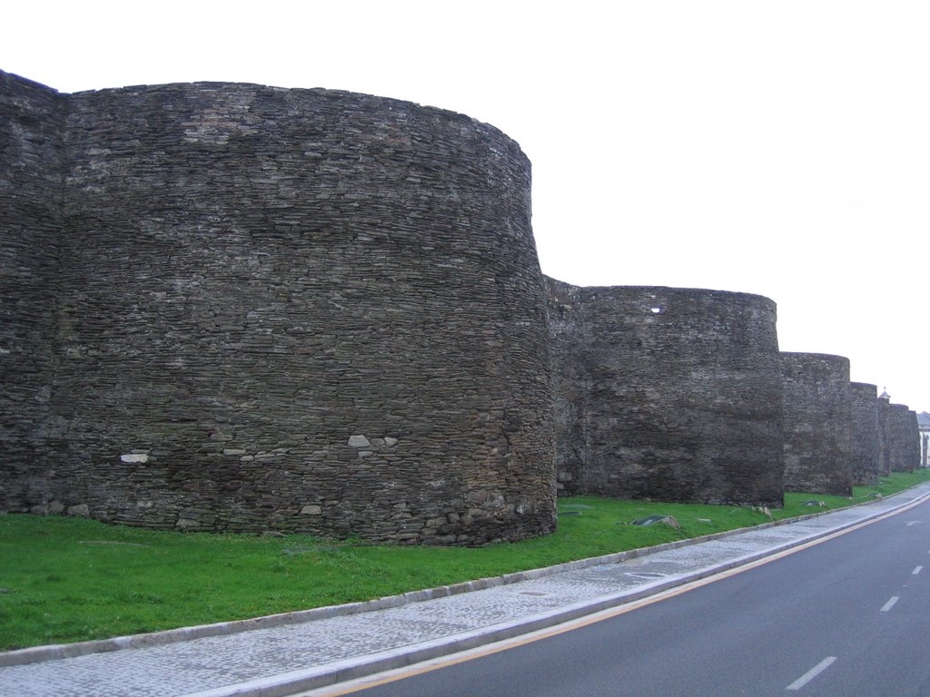 Muralla de Lugo by inhaki72