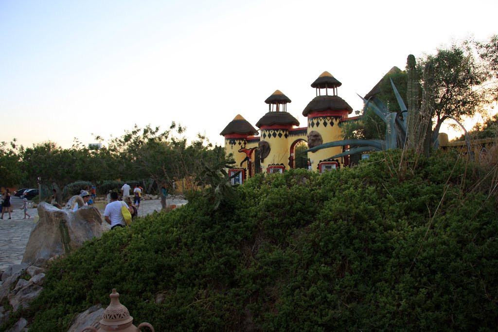 Friguia Park Entrance by twilight - Tunisia by iszkander اسكندر