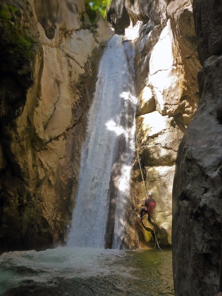 Tatzelwurm, Auerbach, 2. Abseiler (dito) 2015 by Wolfgang Streicher (…