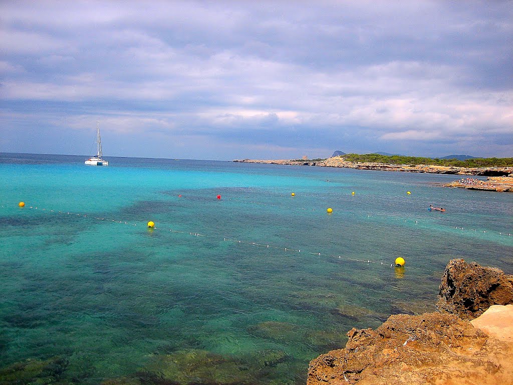 Ibiza, Cala Comte by Raul Cabrera