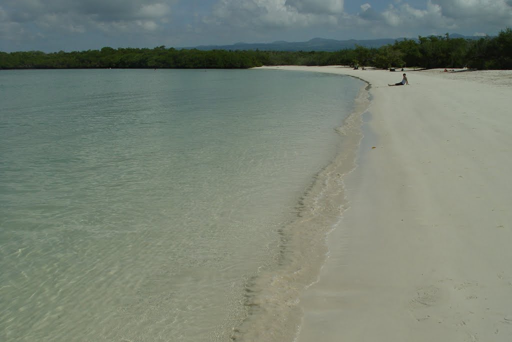 Playa Mansa, Bahia Tortuga,Galápagos, Ecuador by Alvaro Espinel