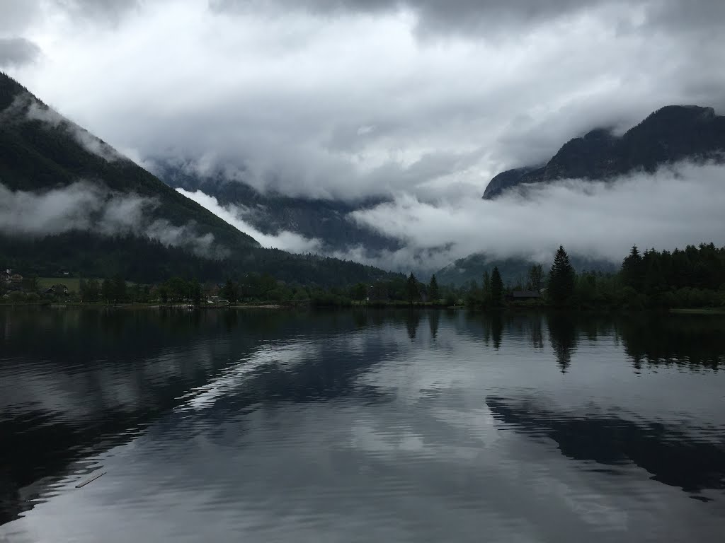 Lake Hallstatt, Austria by nahaywood