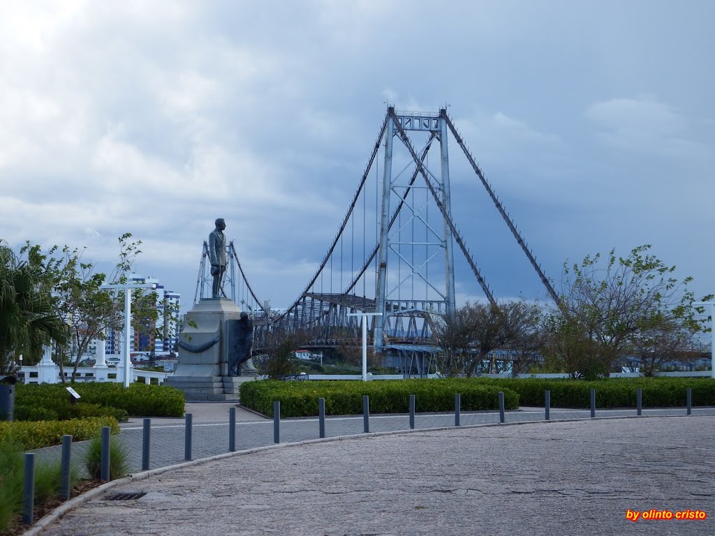 Florianópolis - Praça e Ponte Hercílio Luz by Altemiro Olinto Cris…