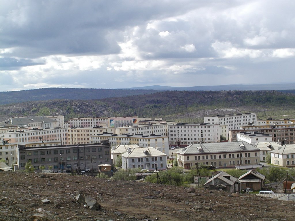 Nikel, Murmansk Oblast, Russia by wagabond